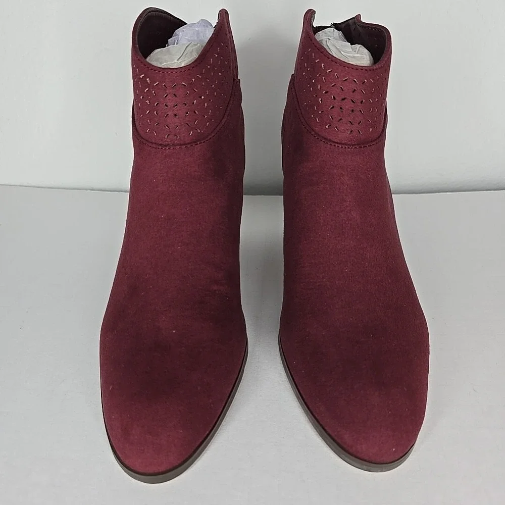 Violet & Red Womens Boot Jackson Booties 7.5 Burgundy Red Heeled Ankle Lazer Cut - Picture 2 of 10